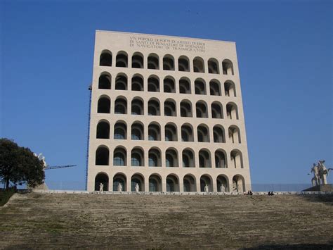 colosseo quadrato i diavolo veste prada|Palace of Italian Civilization (Square Coliseum).